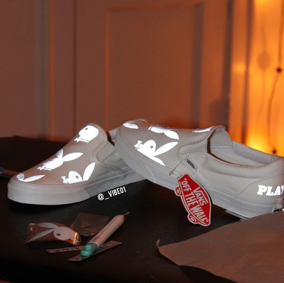 NWT Vans Mens size 8.5 Reflective Playboy bunny slip-on - Picture 1 of 2